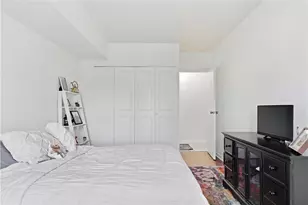 5825 Fifth Ave, Pittsburgh, PA 15232 - Photo 29