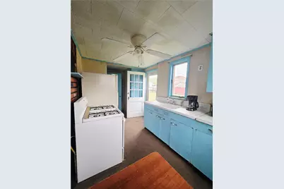 553 Constitution Cir, Clairton, PA 15025 - Photo 17