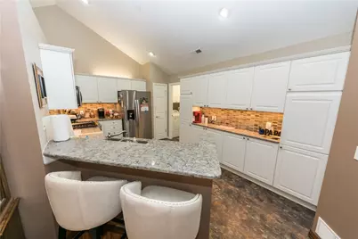 1905 Golf Course Dr, South Strabane, PA 15301 - Photo 5