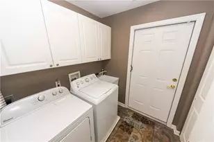 1905 Golf Course Dr, South Strabane, PA 15301 - Photo 21