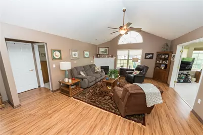 1905 Golf Course Dr, South Strabane, PA 15301 - Photo 19