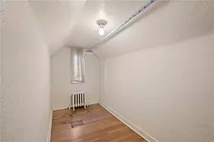1371 Navahoe Dr, Pittsburgh, PA 15228 - Photo 31
