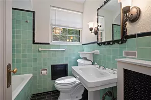 1371 Navahoe Dr, Pittsburgh, PA 15228 - Photo 21