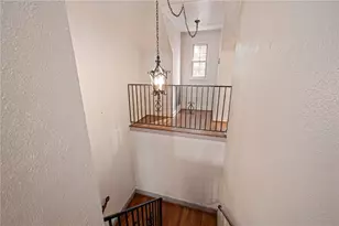 1371 Navahoe Dr, Pittsburgh, PA 15228 - Photo 23