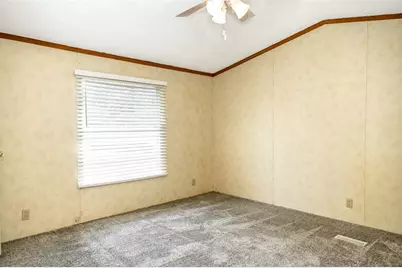 206 Kingston Ln, White Township, PA 15701 - Photo 11