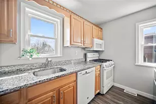 416 Phillips Ave, Stowe Township, PA 15136 - Photo 15