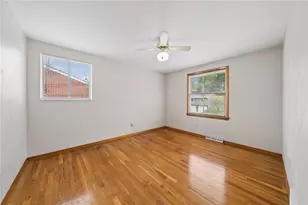 349 Crescent Gardens Dr, Pittsburgh, PA 15235 - Photo 19