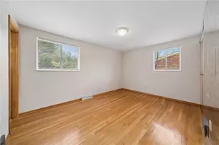 349 Crescent Gardens Dr, Pittsburgh, PA 15235 - Photo 15