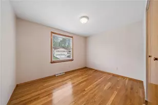 349 Crescent Gardens Dr, Pittsburgh, PA 15235 - Photo 13