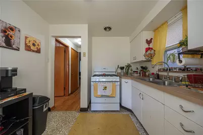 1229 Peermont, Pittsburgh, PA 15216 - Photo 9