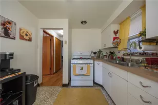 1229 Peermont, Pittsburgh, PA 15216 - Photo 9