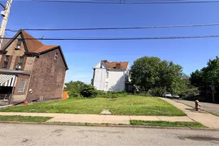 323 E Elizabeth St, Pittsburgh, PA 15207 - Photo 1