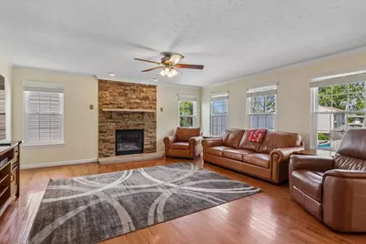 215 Cobblestone Drive, Ohio Township, PA 15237 - Photo 5
