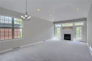 828 Village Dr, Pittsburgh, PA 15237 - Photo 17