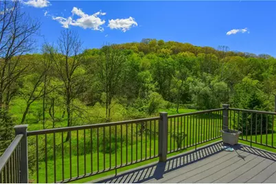 828 Village Dr, Pittsburgh, PA 15237 - Photo 11