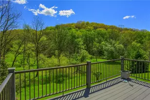 828 Village Dr, Pittsburgh, PA 15237 - Photo 11