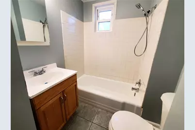 430 Grace St #2 Lower, Pittsburgh, PA 15211 - Photo 9