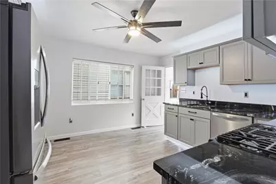 2422 Salisbury Street, Pittsburgh, PA 15210 - Photo 9