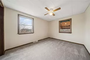 504 Fair Oaks St, McKees Rocks, PA 15136 - Photo 17