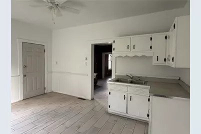 619 N Cedar St, New Castle, PA 16102 - Photo 9
