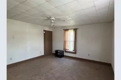 619 N Cedar St, New Castle, PA 16102 - Photo 13