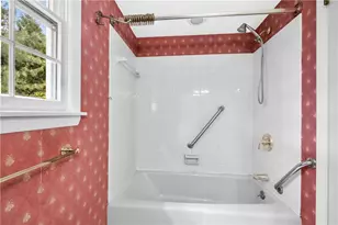1942 Overland Ct, Pittsburgh, PA 15101 - Photo 11