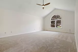1045 Redoak Dr, Penn Twp, PA 15636 - Photo 17