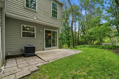 1002 Pinoak Ct, Chalfant Boro, PA 15112 - Photo 5