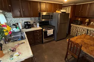 977 Sharon Rd, Beaver, PA 15009 - Photo 7