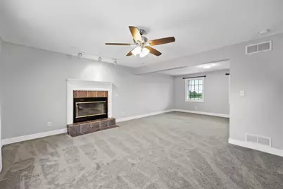 3251 Grandview Rd, Perry Township, PA 16117 - Photo 13