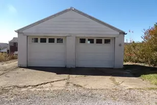 808 Grand Ave, Aliquippa, PA 15001 - Photo 13