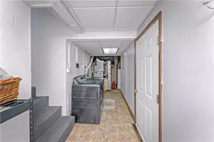 31 Farmcrest Dr, Cecil, PA 15321 - Photo 25