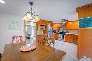 31 Farmcrest Dr, Cecil, PA 15321 - Photo 7