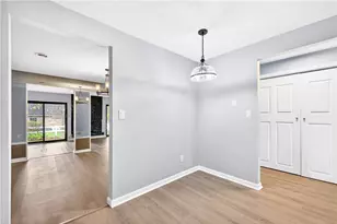 802 Casa Vita Dr, Hempfield Township, PA 15601 - Photo 7