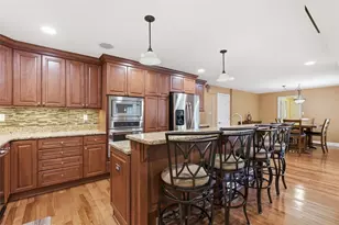 1 Suburban Ave, Collier Township, PA 15106 - Photo 7