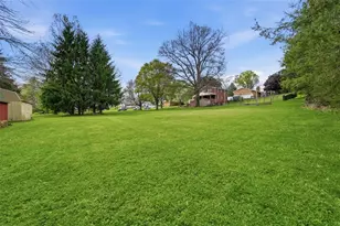 129 Meadowbrook Rd, Penn Township, PA 16053 - Photo 37