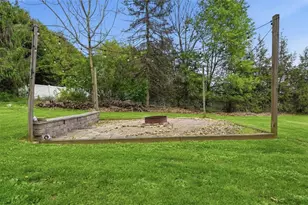 129 Meadowbrook Rd, Penn Township, PA 16053 - Photo 35
