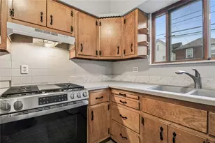 620 Broadway Ave, Stowe Township, PA 15136 - Photo 3