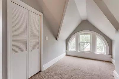 213 W Burgess St, Pittsburgh, PA 15214 - Photo 39