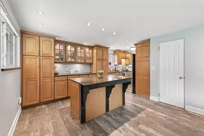 5667 Janet Dr, Bethel Park, PA 15236 - Photo 11