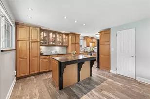 5667 Janet Dr, Bethel Park, PA 15236 - Photo 11