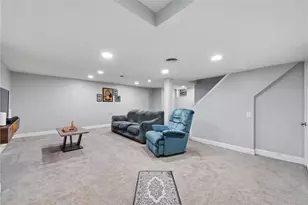 5667 Janet Dr, Bethel Park, PA 15236 - Photo 19