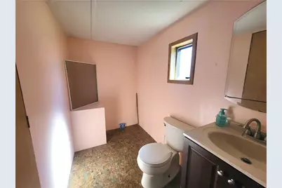 501 Wallage Ave, Bessemer, PA 16112 - Photo 13