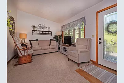 638 Knoll Lane, Upper Burrell, PA 15613 - Photo 11