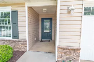425 Chestnut Ln, Allegheny Township, PA 15613 - Photo 3