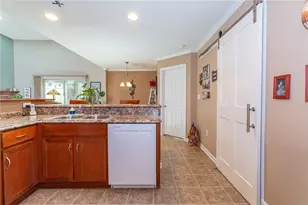 425 Chestnut Ln, Allegheny Township, PA 15613 - Photo 11