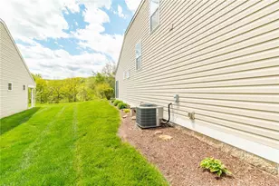 425 Chestnut Ln, Allegheny Township, PA 15613 - Photo 37