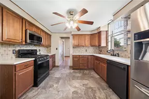 403 N 6th St, Youngwood, PA 15697 - Photo 9