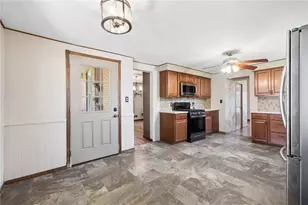403 N 6th St, Youngwood, PA 15697 - Photo 11
