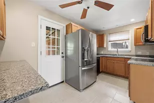 3215 Shadyway Dr, Pittsburgh, PA 15227 - Photo 9